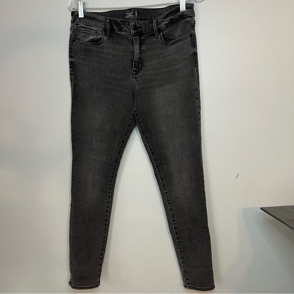 Abercrombie & Fitch Harper Super Skinny Jeans Dark Wash Sz 30 Dark Wash Stretchy - Picture 1 of 7
